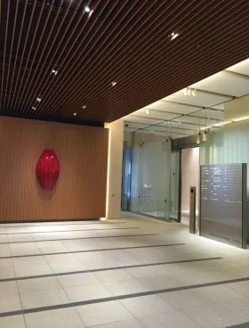 アークヒルズフロントタワービルの外観
