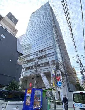 アークヒルズフロントタワービルの外観