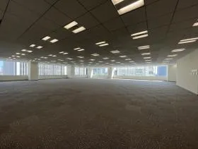 アークヒルズフロントタワービルの外観
