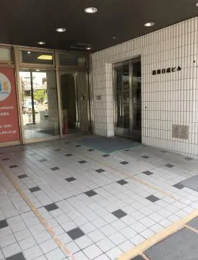 港南日成(旧:港南廣瀬)ビルの外観