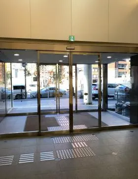 愛宕イーストビルの外観
