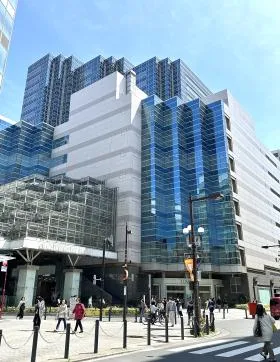 メトロポリタンプラザの外観