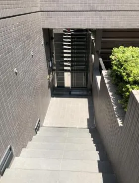 フラックスビルの外観