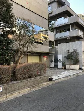 仙石山アートハウスビルの外観
