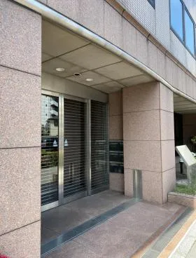 ともづなビルの外観