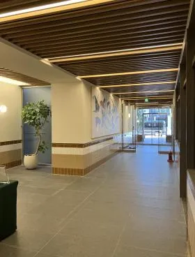RandL TAKANAWA GATEWAY(旧:日本生命三田)ビルの外観