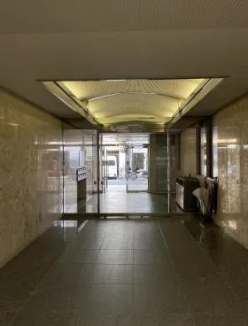 MGビルの外観