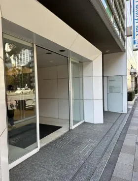 オリックス芝2丁目ビルの外観