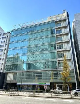 オリックス芝2丁目ビルの外観
