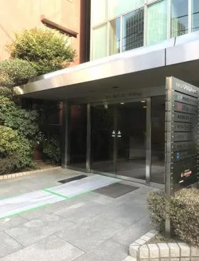 ファースト岡田ビルの外観
