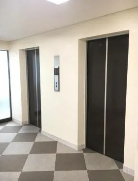 ファースト岡田ビルの外観