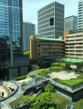 ファースト岡田ビルの外観
