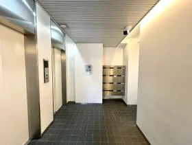新宿花園MJビルの外観