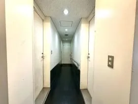 新宿花園MJビルの外観