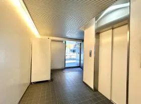 新宿花園MJビルの外観