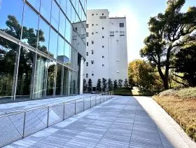 芝公園フロントタワーの外観