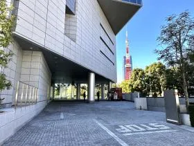 芝公園フロントタワーの外観