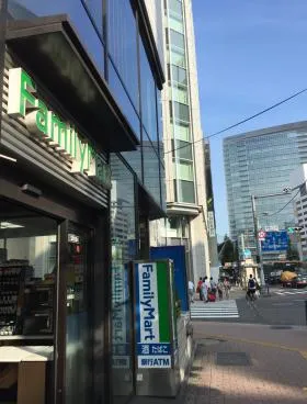 新橋センタープレイスビルの外観