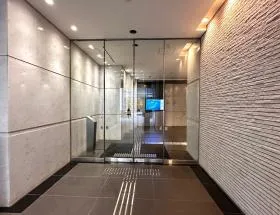 新橋センタープレイスビルの外観