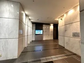 新橋センタープレイスビルの外観