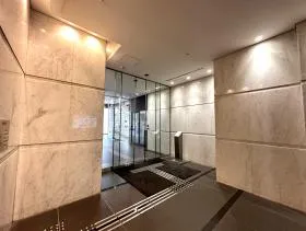 新橋センタープレイスビルの外観