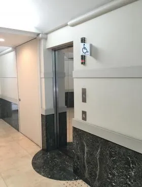 京阪亀戸ビルの外観
