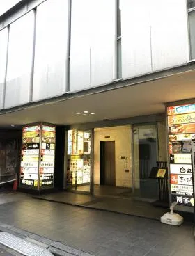Box’R Shinbashi(ボクサール新橋)の外観