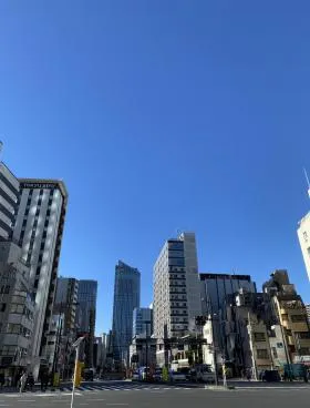 新橋東急ビルの外観