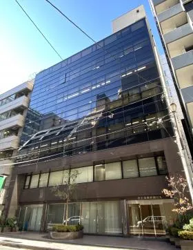日土地西新橋ビルの外観