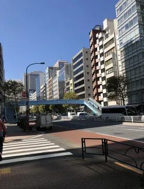 東亜合成ビルの外観