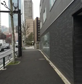 愛宕ヒルズサイドビルの外観