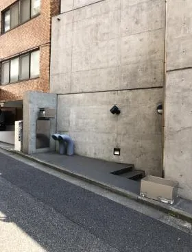 ヘイルボップビルの外観