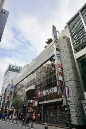 赤坂月世界ビルの外観