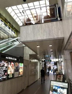 赤坂月世界ビルの外観