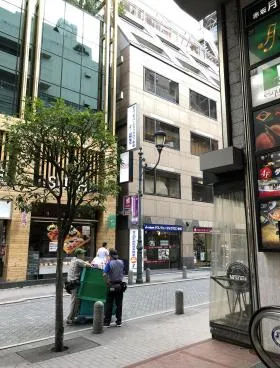 赤坂月世界ビルの外観