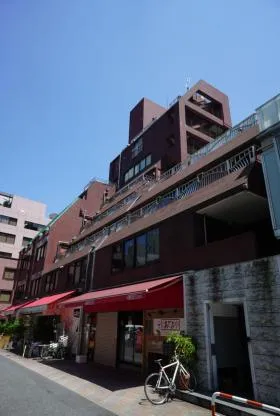 東海赤坂ビルの外観