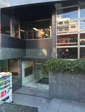 フォンテ赤坂ビルの外観