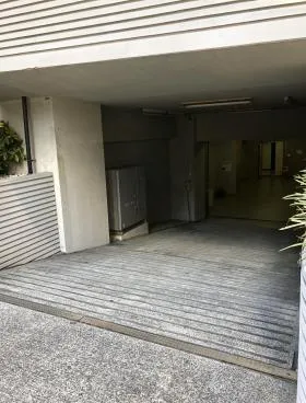 芝2丁目ビルの外観