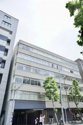 ニュー新坂ビルの外観