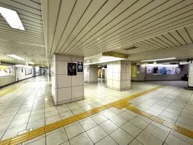 東京メトロ千代田線「乃木坂駅」