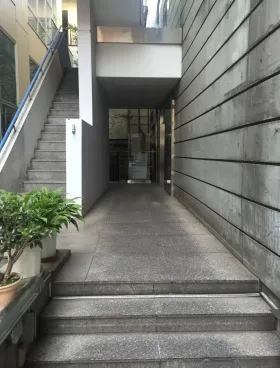 ルボワビルの外観