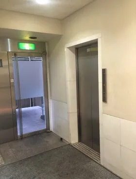 ルボワビルの外観