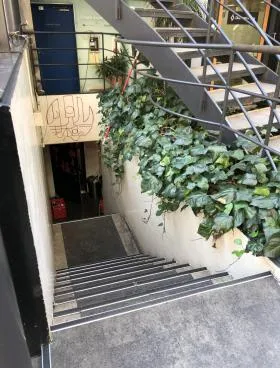 シンプル青山ビルの外観