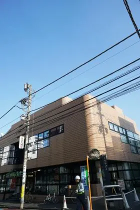 アウラビルの外観