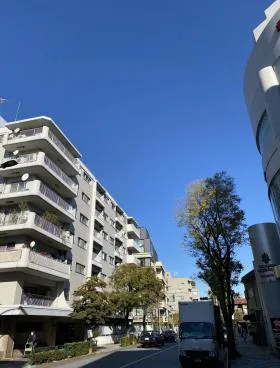 南青山4丁目ビルの外観