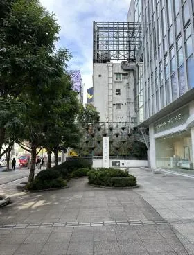 青山ライズスクエアの外観