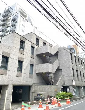 A-FLAG骨董通り(旧:南青山橋本ビル)の外観