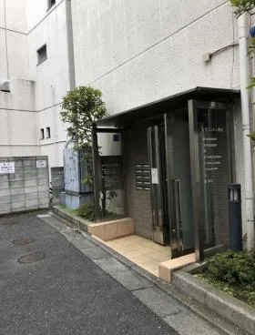 レキシントン青山ビルの外観