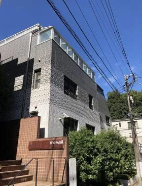 南青山三信ビルの外観