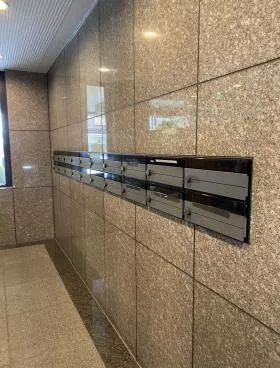 メゾンドゥース南麻布ビルの外観